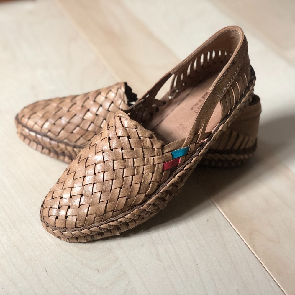 Mohinders Natural Leather Woven Flats Sandals